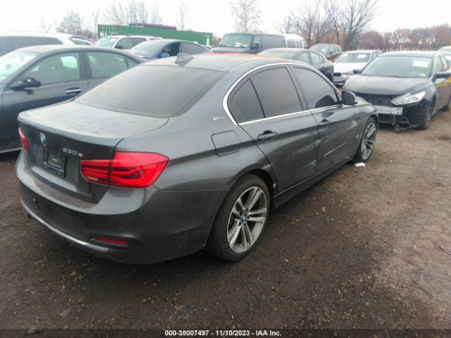 WBA8E1C59HK480117 BMW 330e Iperformance