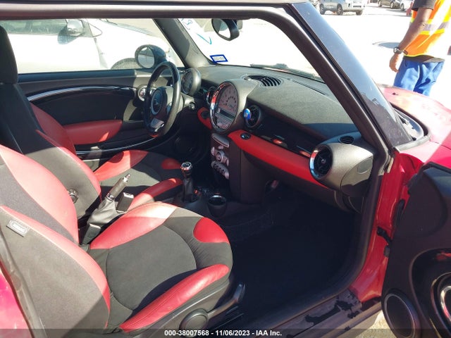 2008 MINI COOPER S WMWMF73568TT90139 Photo 4