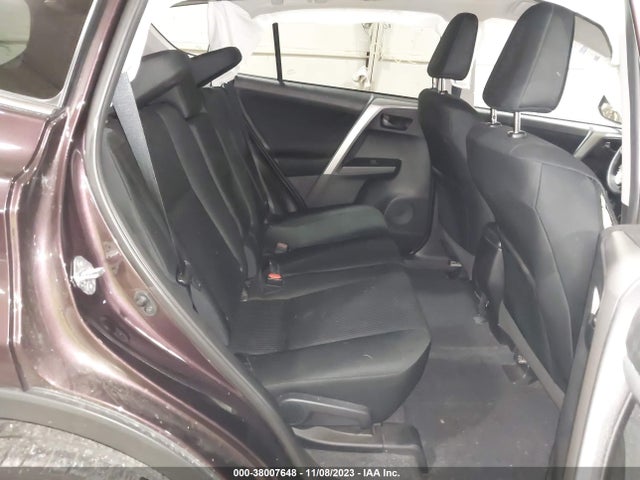 Toyota RAV4 LE 2018 2T3BFREV7JW765932 Image 8