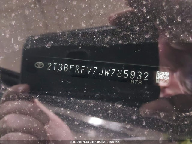 Toyota RAV4 LE 2018 2T3BFREV7JW765932 Image 9