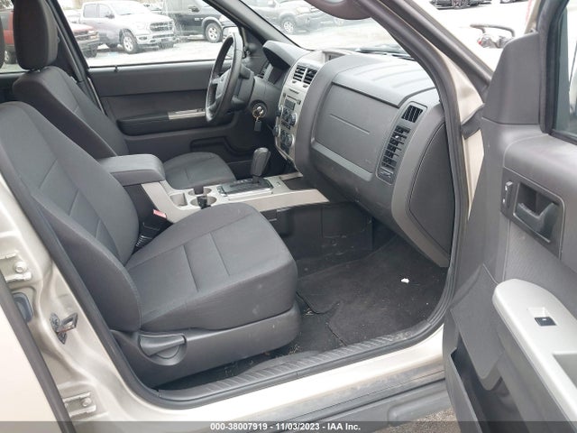 2011 FORD ESCAPE XLT VIN: 1FMCU0DG5BKA92136