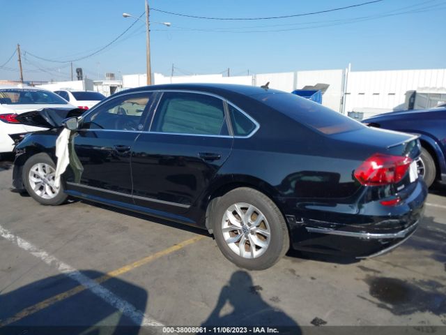 1VWAT7A32GC018972 Volkswagen Passat 1.8t S