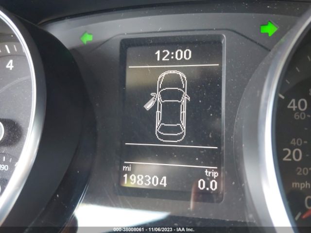 1VWAT7A32GC018972 Volkswagen Passat 1.8t S