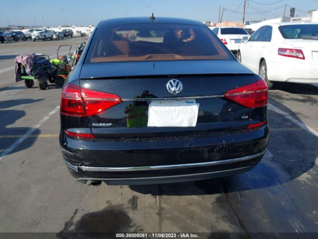 1VWAT7A32GC018972 Volkswagen Passat 1.8t S