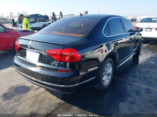 1VWAT7A32GC018972 Volkswagen Passat 1.8t S