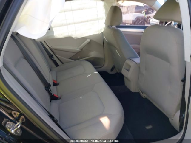 1VWAT7A32GC018972 Volkswagen Passat 1.8t S