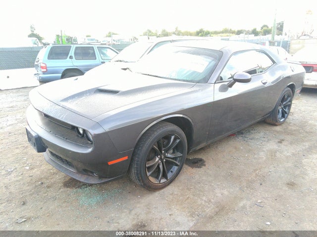 Dodge Challenger Sxt 2018 2C3CDZAG5JH297026 Image 2