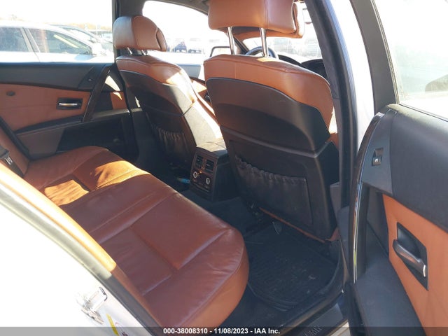 2007 BMW 525XI VIN: WBANF33597CS40005