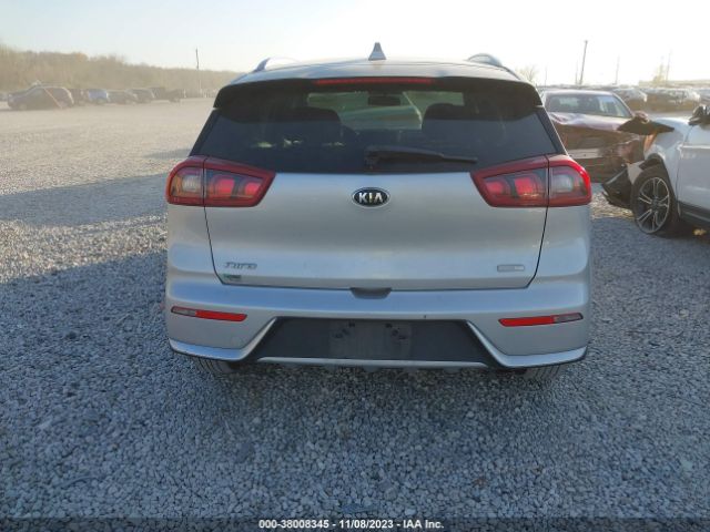 KNDCB3LC8J5158685 KIA NIRO LX