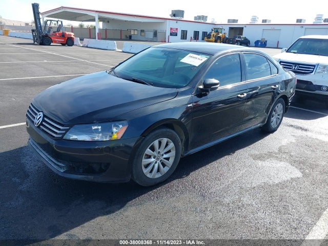 1VWAT7A3XFC071028 Volkswagen Passat 1.8t Wolfsburg Edition