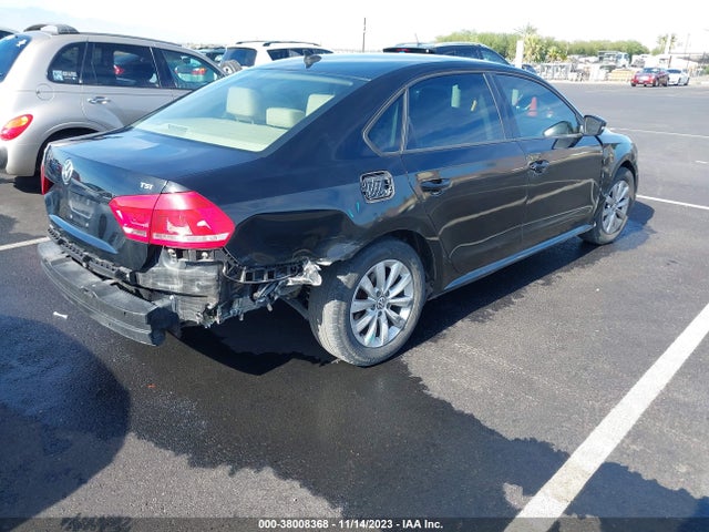 1VWAT7A3XFC071028 Volkswagen Passat 1.8t Wolfsburg Edition