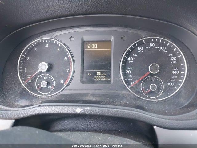 1VWAT7A3XFC071028 Volkswagen Passat 1.8t Wolfsburg Edition