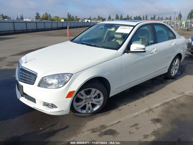 2011 MERCEDES-BENZ C 300 LUXURY/SPORT VIN: WDDGF5EB0BA508721