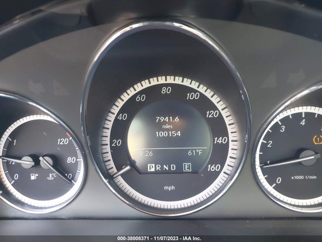 2011 MERCEDES-BENZ C 300 LUXURY/SPORT VIN: WDDGF5EB0BA508721