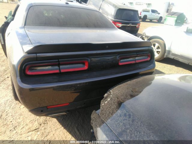 2C3CDZJG3NH219088 Dodge Challenger Gt