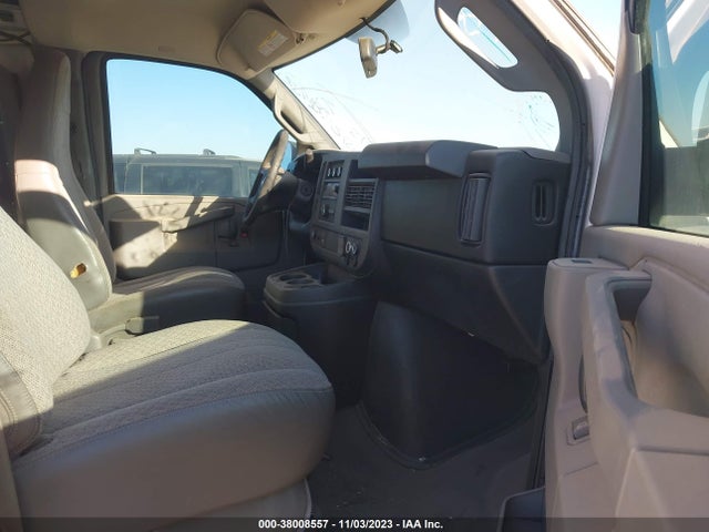 Chevrolet EXPRESS CARGO VAN 2016 1GCWGAFFXG1161581 Image 5
