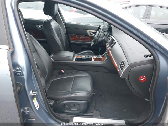 2009 JAGUAR XF SAJWA06B79HR01155 Photo 4