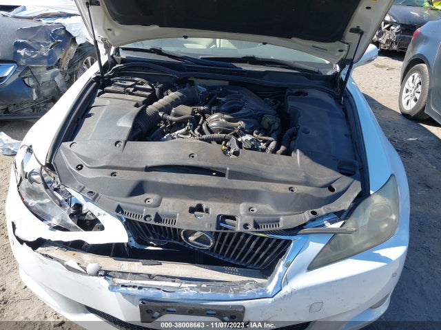 2009 LEXUS IS 250 VIN: JTHCK262192028093