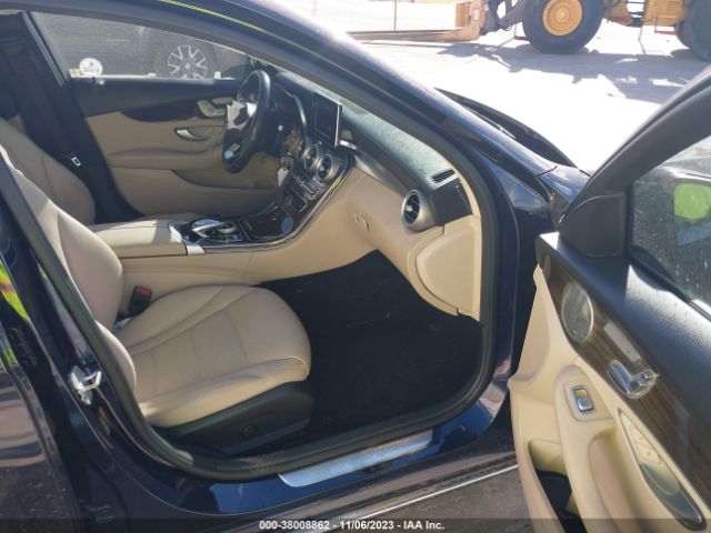 55SWF4KB0FU014522 Mercedes-Benz C 300 Sport 4matic/luxury 4matic/4matic