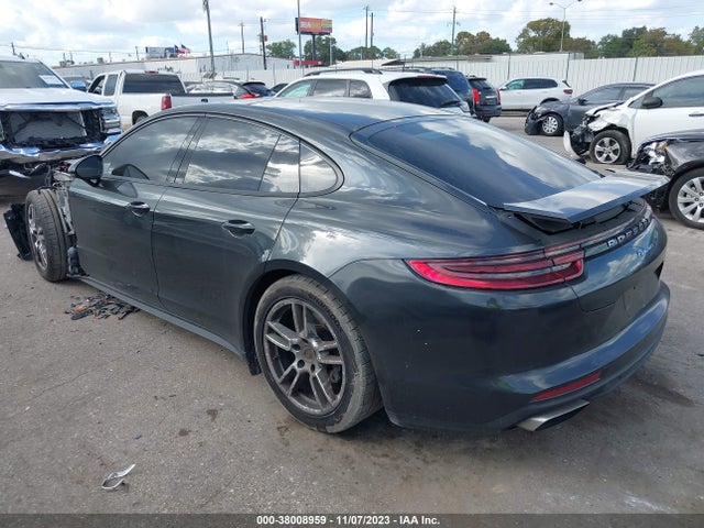 2017 PORSCHE PANAMERA WP0AA2A70HL100800 Photo 2