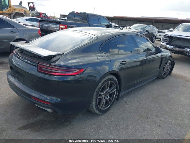 2017 PORSCHE PANAMERA WP0AA2A70HL100800 Photo 3