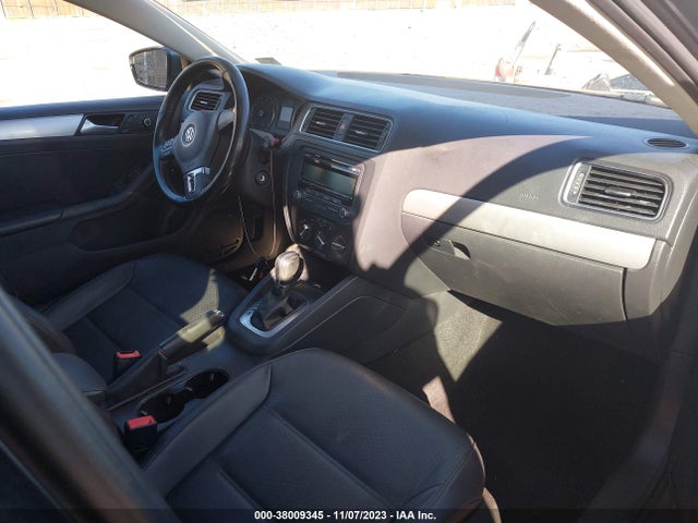 2014 VOLKSWAGEN JETTA 1.8T SE VIN: 3VWD17AJ7EM421276