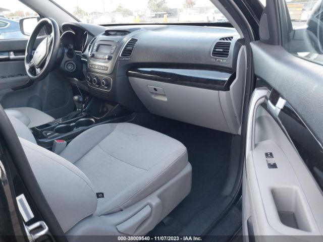 5XYKT4A78FG589840 KIA Sorento Lx V6