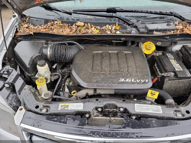 2C4RC1HG4ER201421 Chrysler Town & Country S
