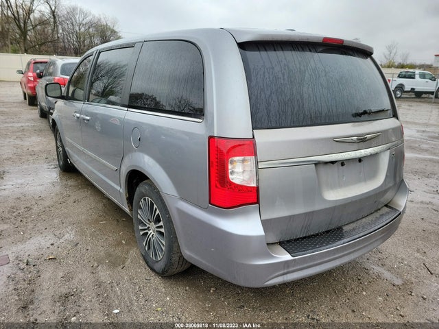 2C4RC1HG4ER201421 Chrysler Town & Country S