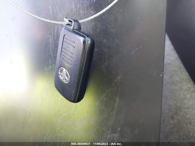 Toyota Prius Four 2015 JTDKN3DU9F0405663 Image 11