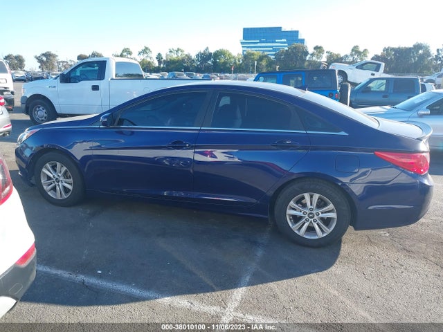Продажа на аукционе авто 2013 Hyundai Sonata Gls, vin: 5NPEB4AC9DH771985, номер лота: 38010100