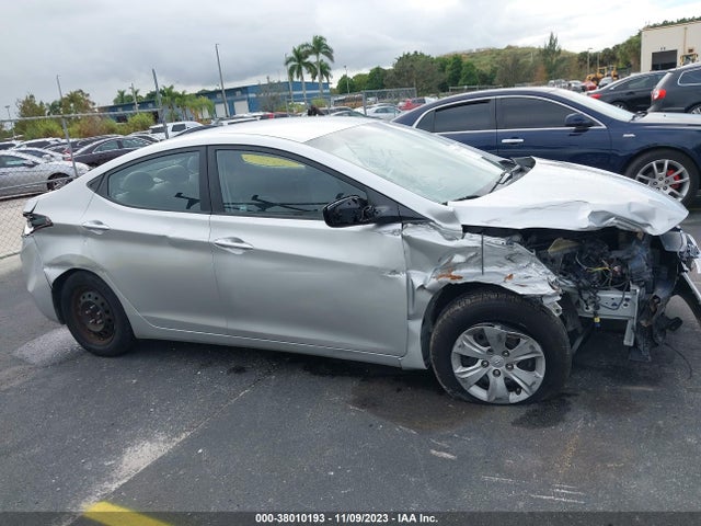 2016 HYUNDAI ELANTRA SE VIN: 5NPDH4AE4GH701150