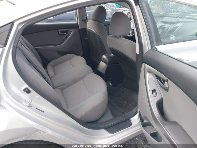 2016 HYUNDAI ELANTRA SE VIN: 5NPDH4AE4GH701150