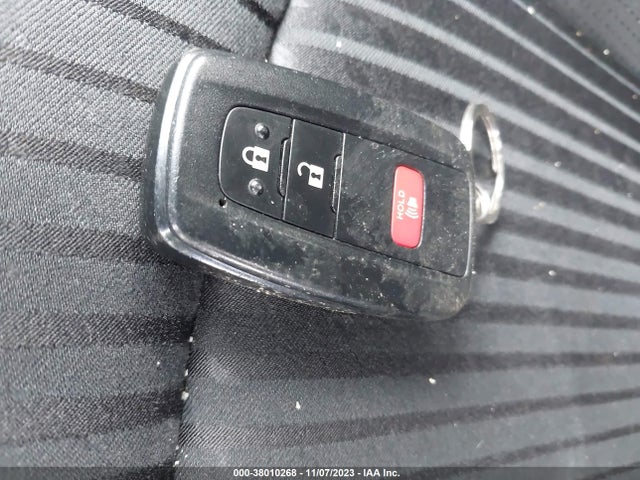 Toyota Prius Two 2016 JTDKBRFU3G3502396 Image 11
