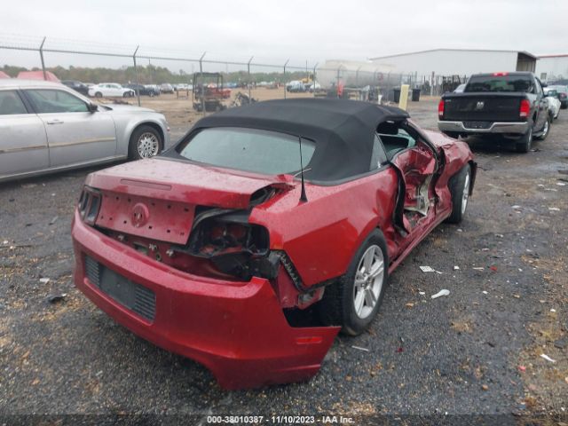 1ZVBP8EM9E5285688 Ford Mustang V6