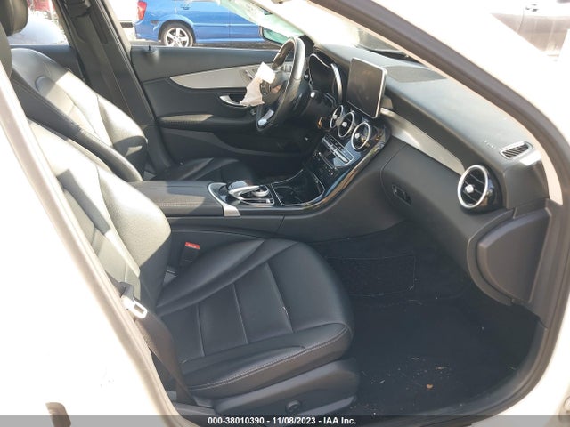 Mercedes Benz C 2016 55SWF4KB9GU126558 Image 18