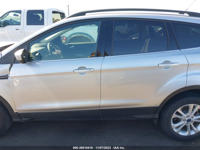 2018 FORD ESCAPE SE VIN: 1FMCU0GD1JUD23442