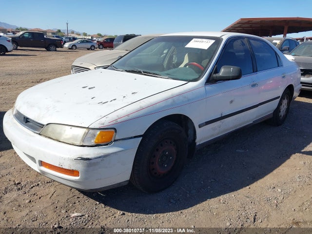 1996 HONDA ACCORD LX/EX VIN: 1HGCD5635TA225899
