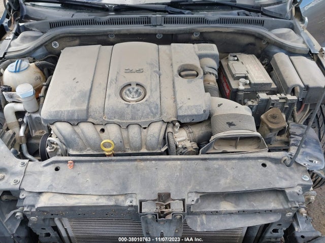 2013 VOLKSWAGEN JETTA 2.5L SE VIN: 3VWDP7AJ8DM441372