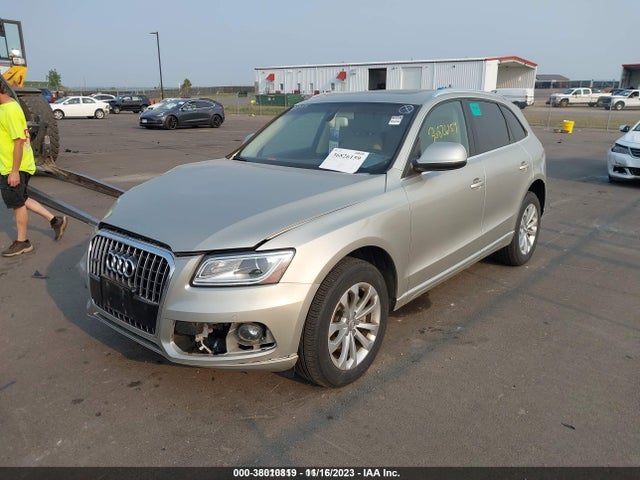 Audi Q5 2.0t Premium 2014 WA1LFAFP1EA049127 Image 2