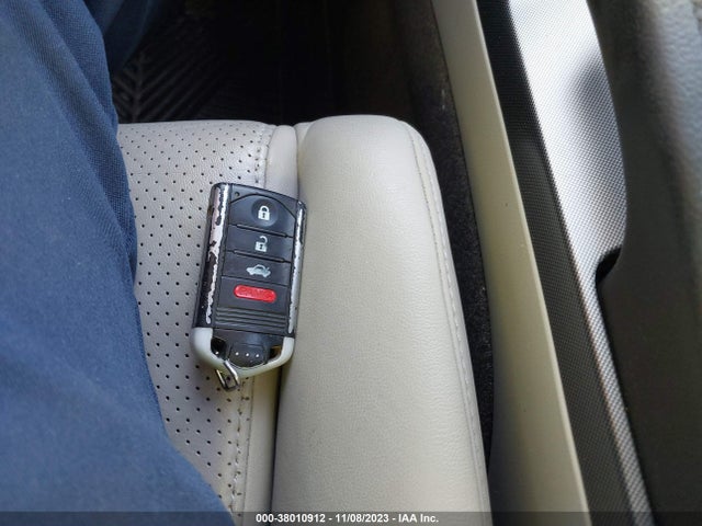 2013 ACURA TL 3.5 VIN: 19UUA8F54DA011956