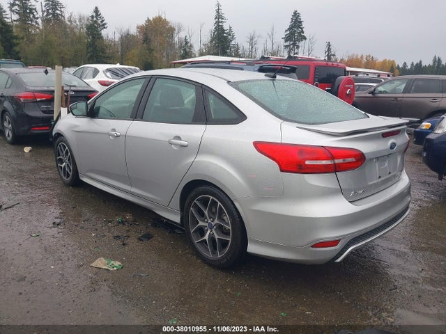 Ford FOCUS SE 2015 1FADP3FEXFL258055 Image 3