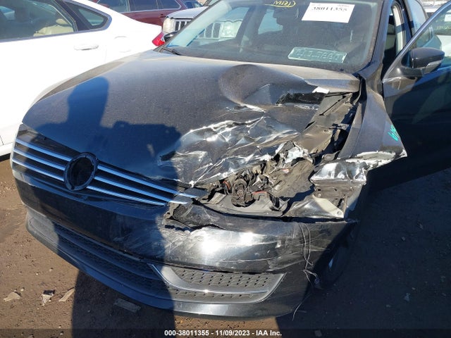 1VWBT7A38FC002892 Volkswagen Passat 1.8t Se