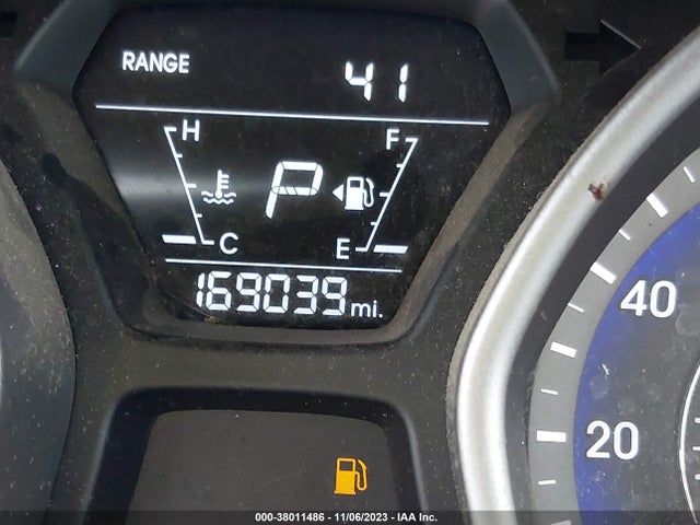 2015 HYUNDAI ELANTRA LIMITED (ULSAN PLANT) VIN: KMHDH4AE5FU388223