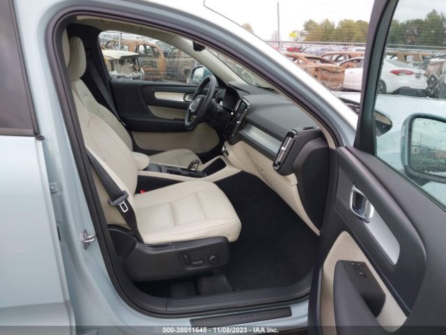 2019 VOLVO XC40 YV4162UK4K2146951 Photo 4