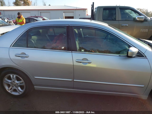 2006 HONDA ACCORD 2.4 SE VIN: 1HGCM563X6A114107
