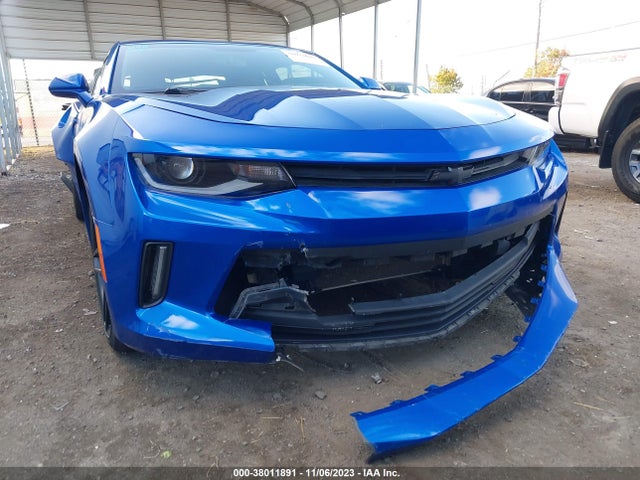 Chevrolet Camaro 2lt 2017 1G1FD1RS6H0201575 Image 6