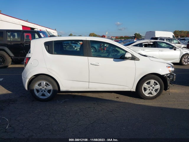 Chevrolet Sonic Ls Manual 2016 1G1JB6SG7G4157578 Image 14