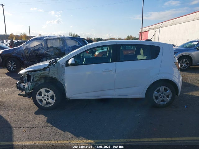 Chevrolet Sonic Ls Manual 2016 1G1JB6SG7G4157578 Image 15