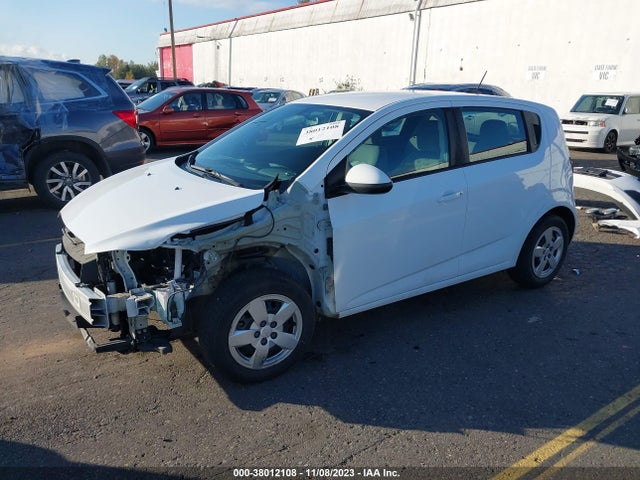 Chevrolet Sonic Ls Manual 2016 1G1JB6SG7G4157578 Image 2